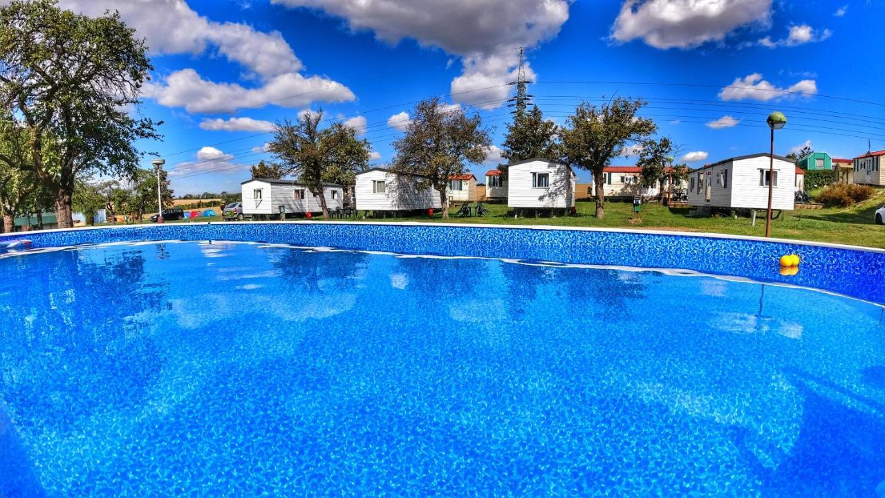 Triocamp Praha Hotel Ngoại thất bức ảnh